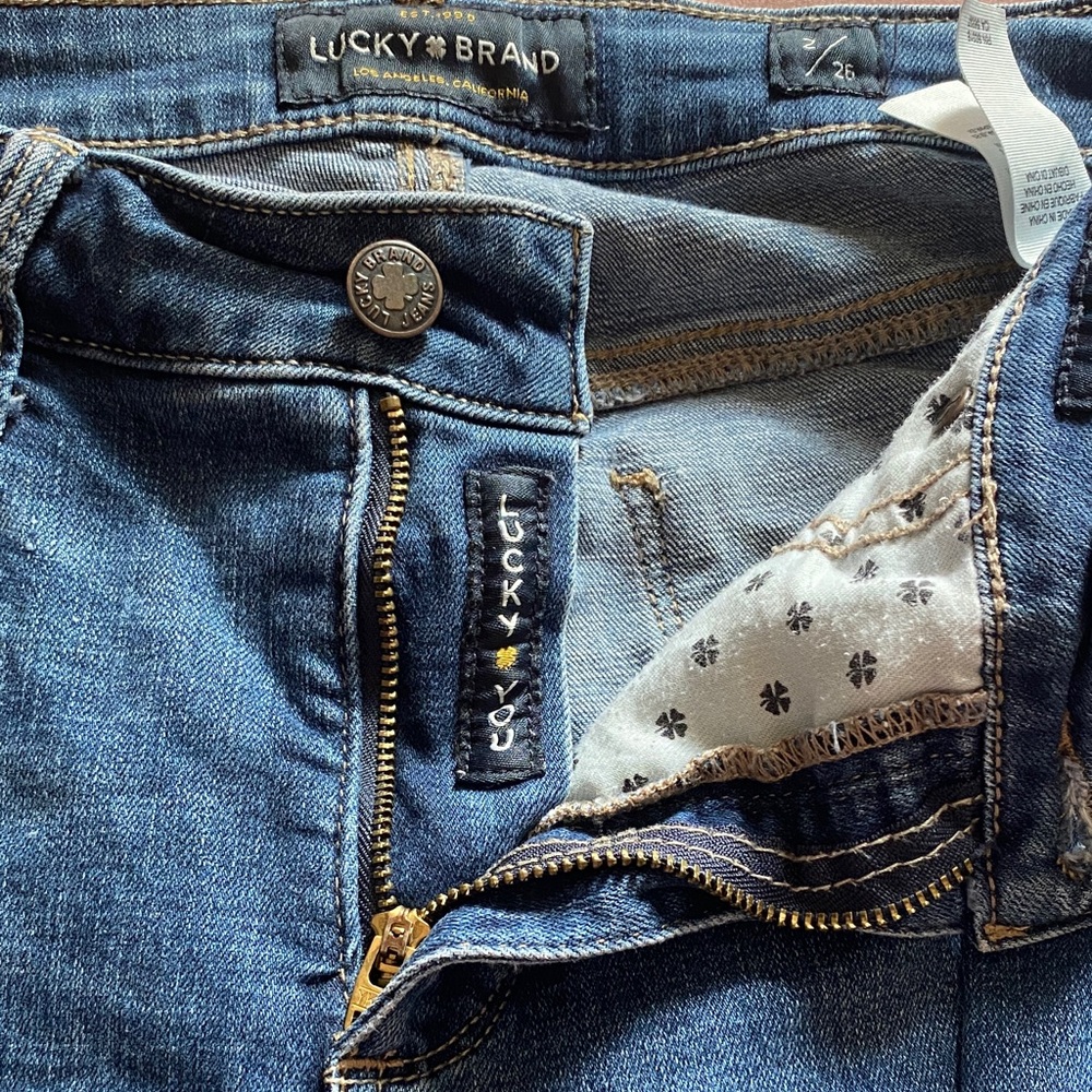 Lucky Brand women’s Classic Indigo Jeans